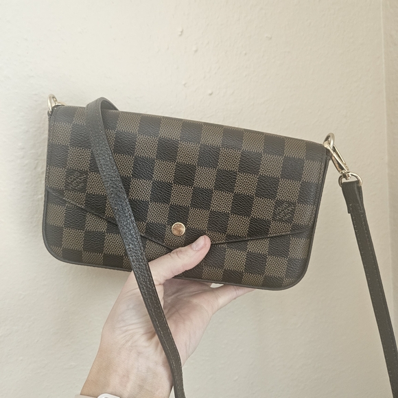 Checkered Brown Designer Handbag Set - Picture 5 of 13